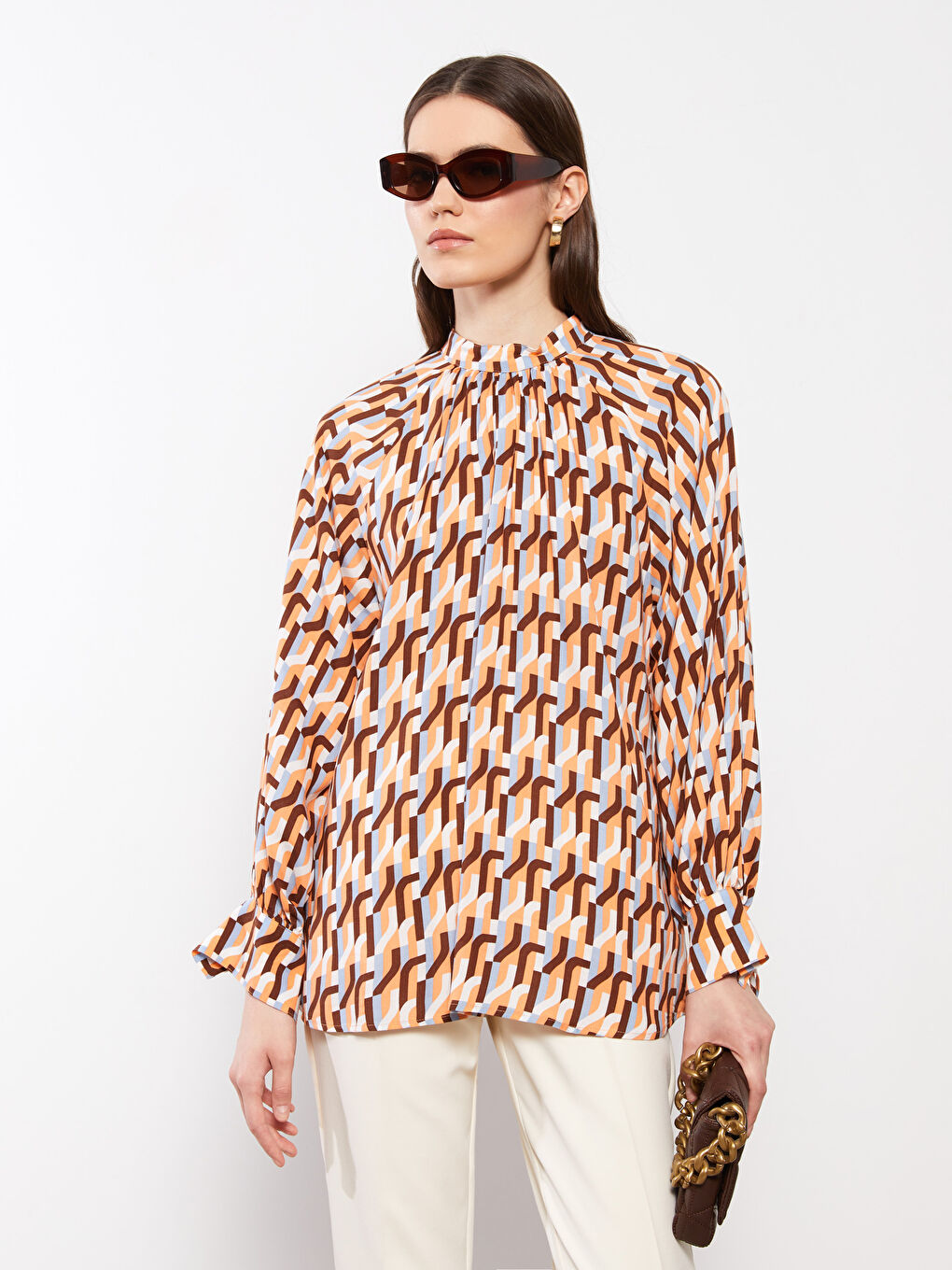LCWAIKIKI Classic Bluse aus Viskose mit hohem Kragen, bedruckt und langärmelig für Damen -S2DQ66Z8-F9C