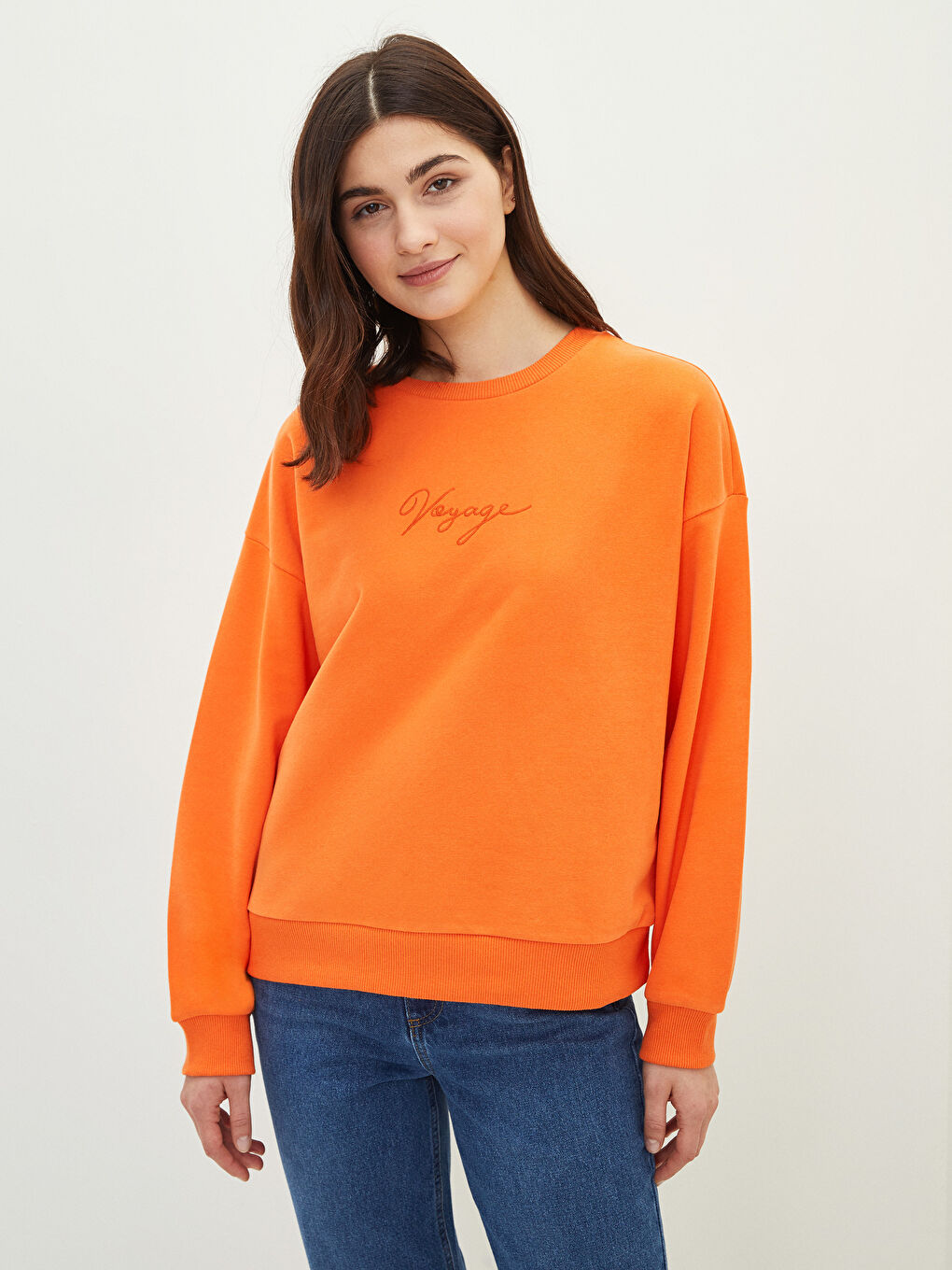 Turuncu Bisiklet Yaka Nakışlı Uzun Kollu Kadın Sweatshirt-1