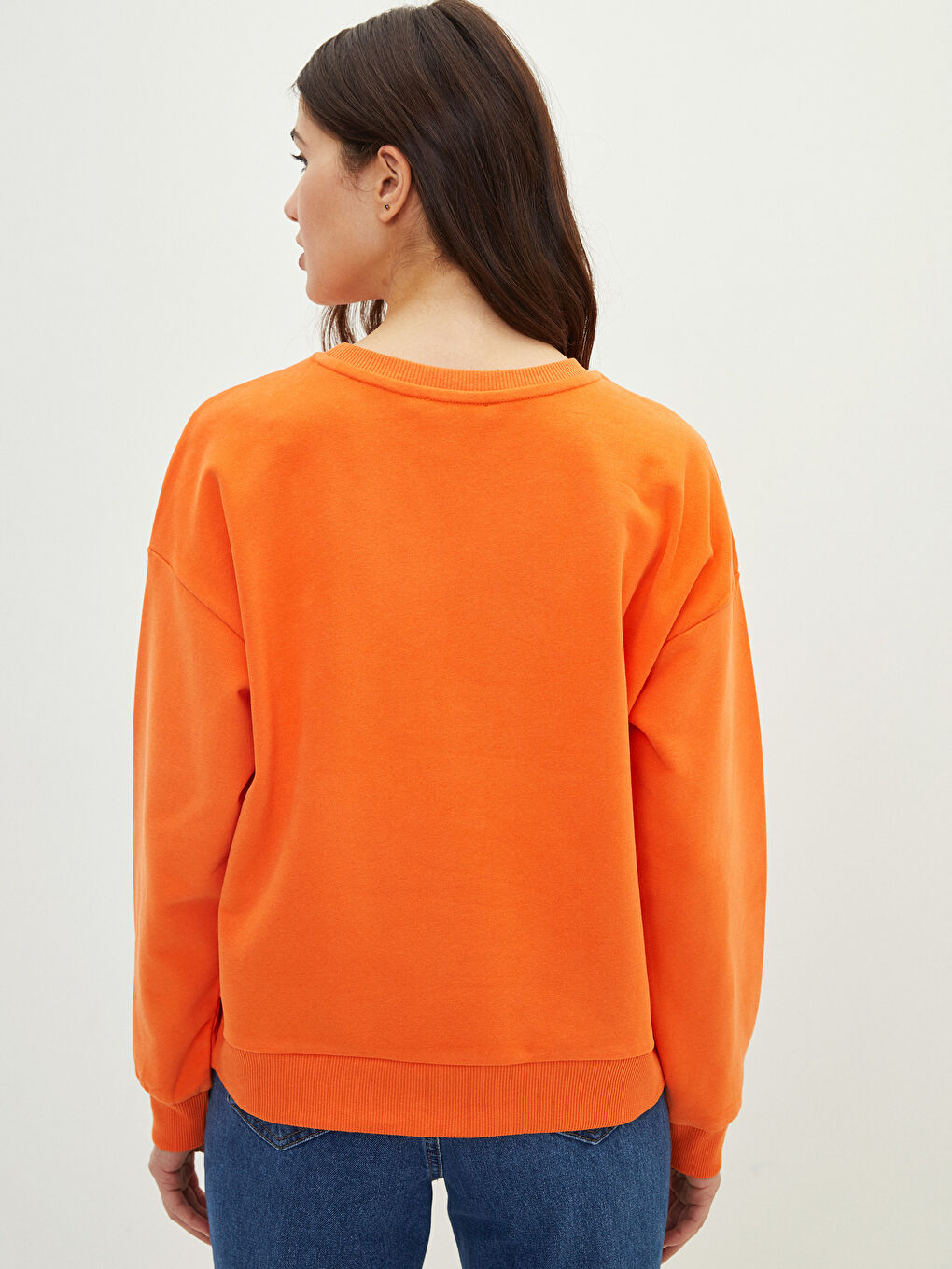 Turuncu Bisiklet Yaka Nakışlı Uzun Kollu Kadın Sweatshirt-8