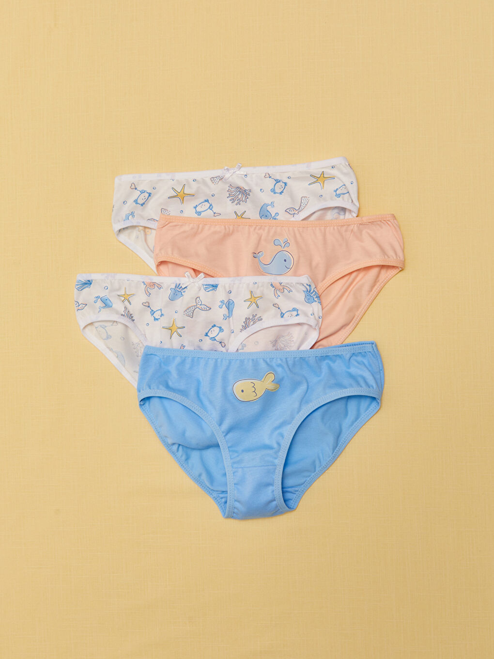 Beyaz Baskılı Kız Çocuk Külot 4'lü