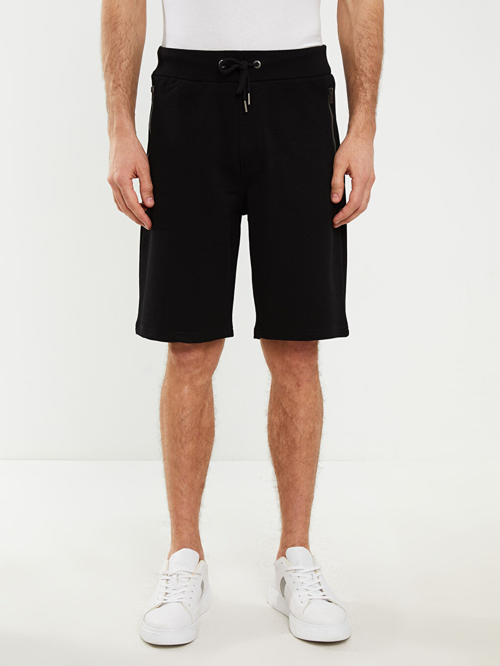 Siyah Standart Kalıp Pike Erkek Şort-2