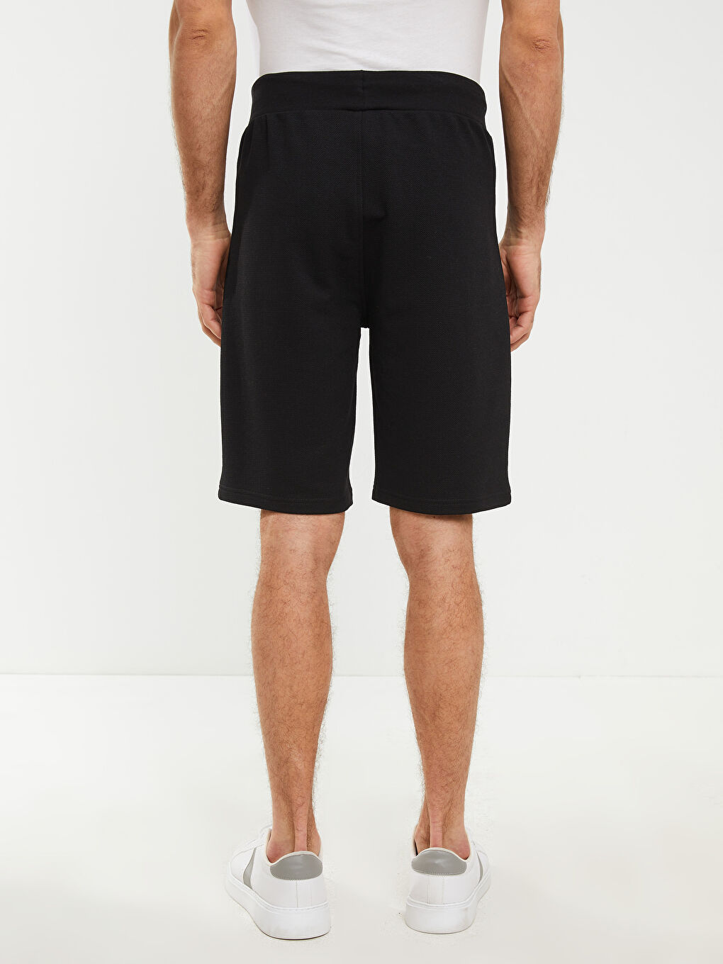 Siyah Standart Kalıp Pike Erkek Şort-3