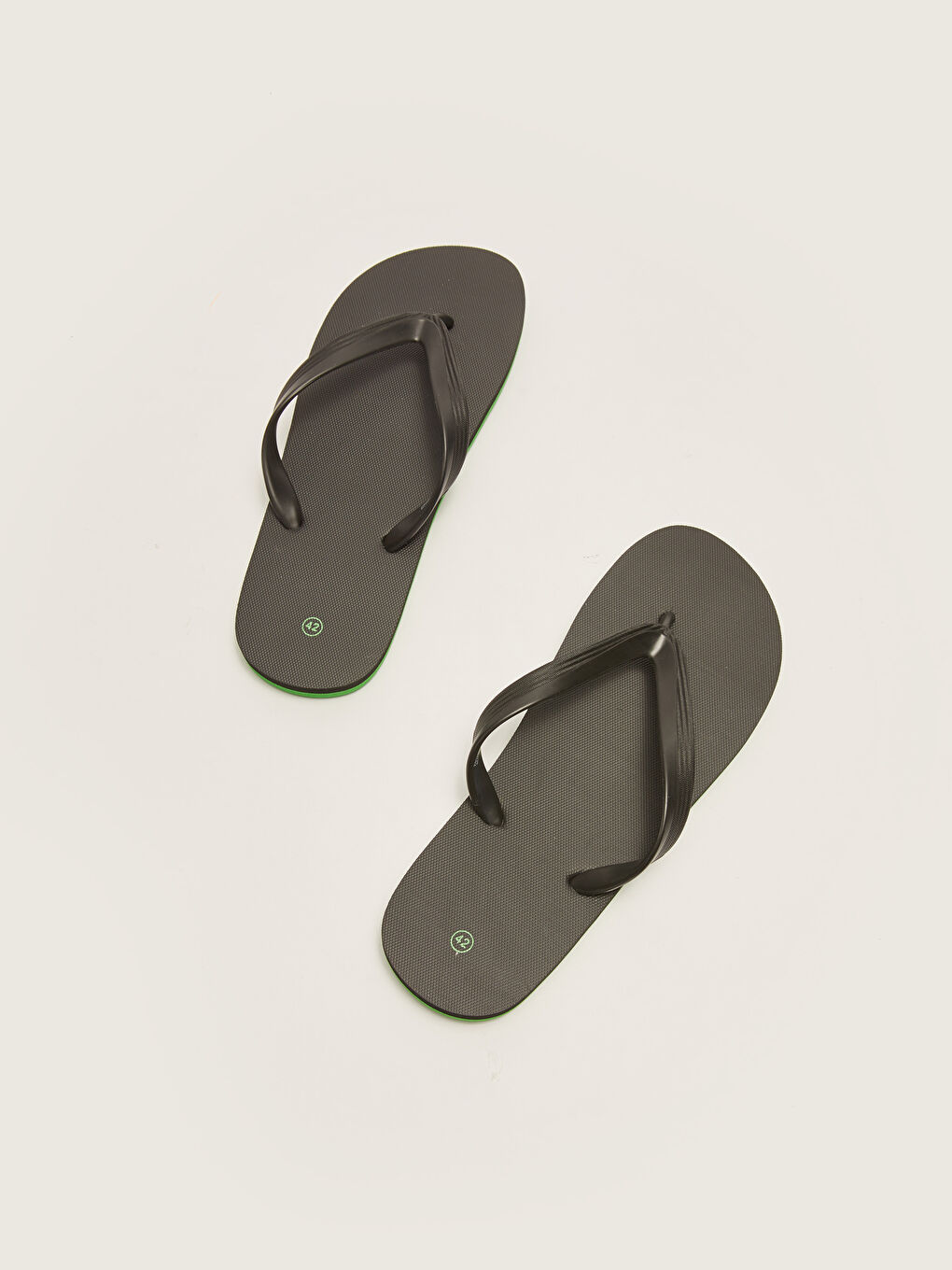 Siyah Düz Parmak Arası Erkek Plaj Terliği-2