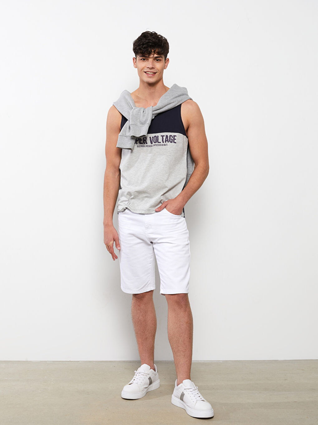 Футболка без рукавів для чоловіків з круглим вирізом горловини та колор-блоком-2