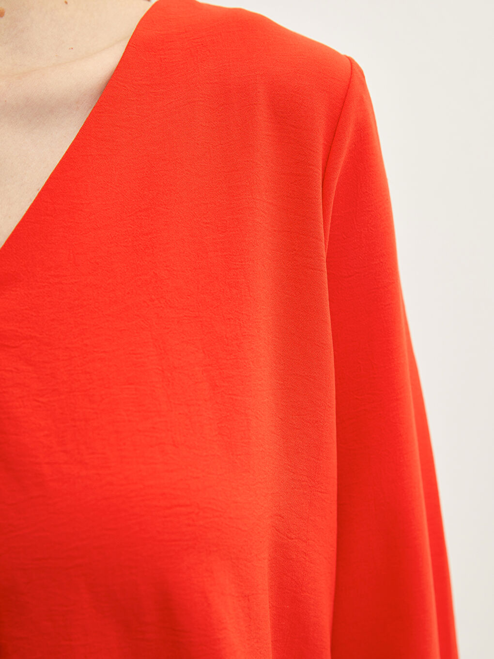 Kırmızı V Yaka Düz Uzun Kollu Kadın Bluz-2