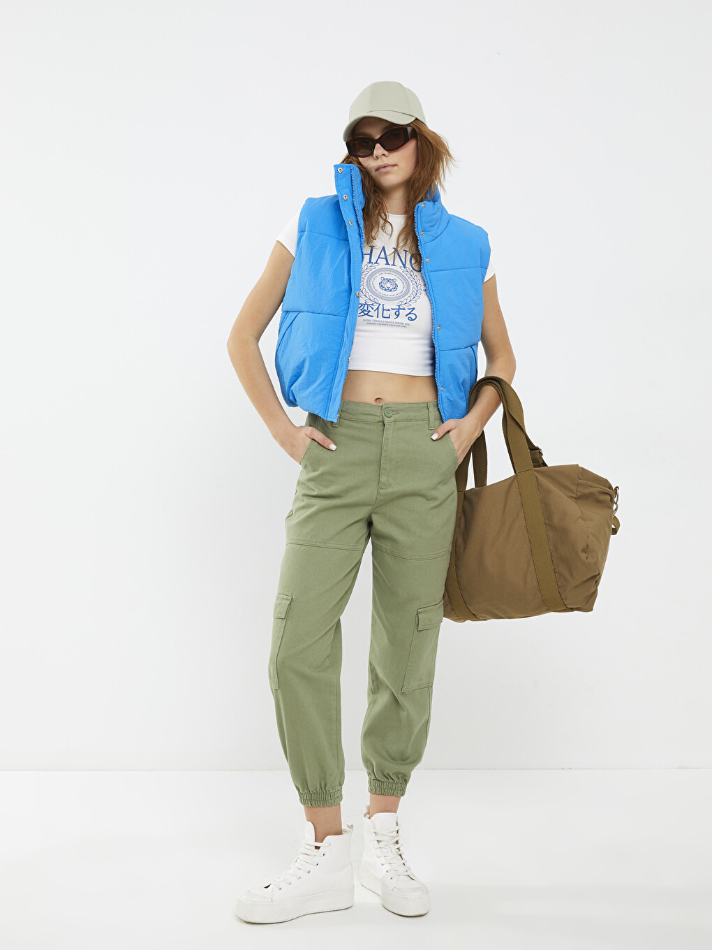 Women's Funnel Neck Plain Puffer Gilet-3
