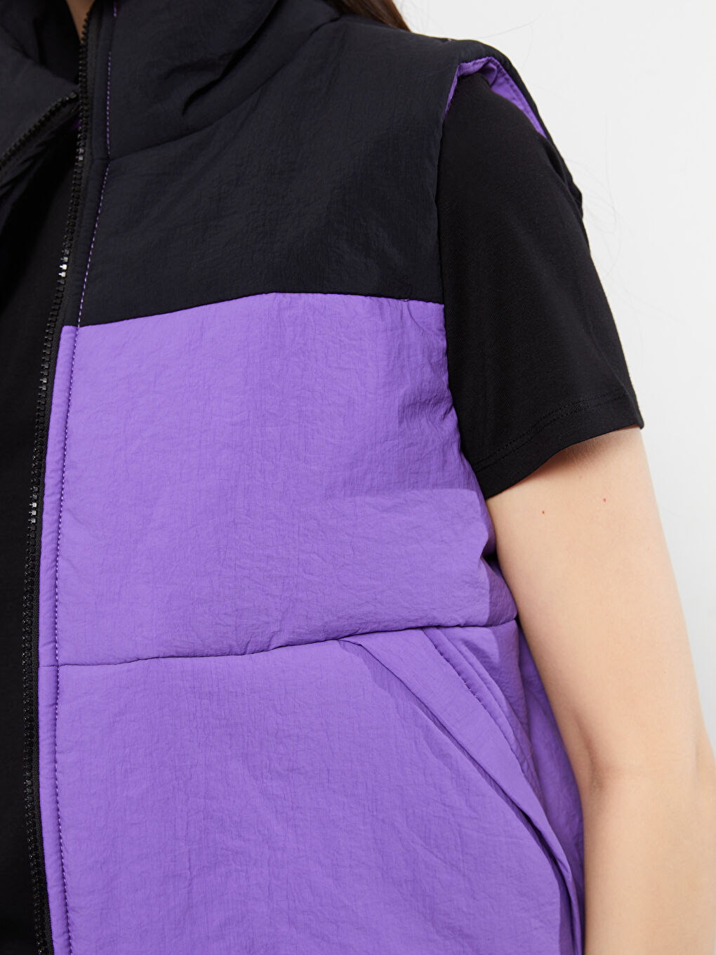 Mor Dik Yaka Renk Bloklu Kadın Şişme Yelek-4