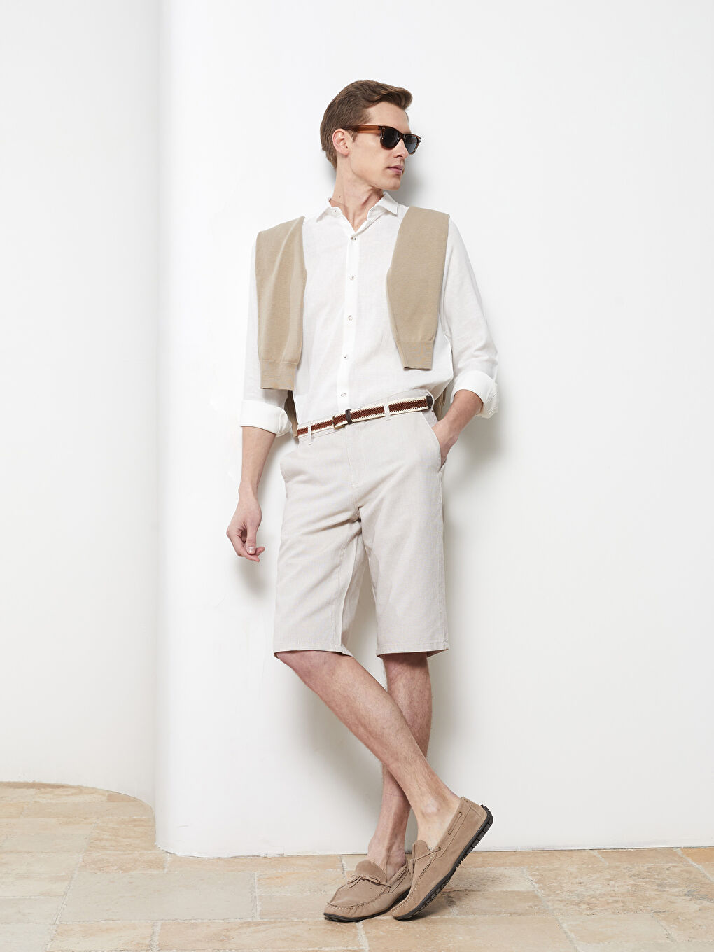 Bej Slim Fit Kemerli Erkek Şort