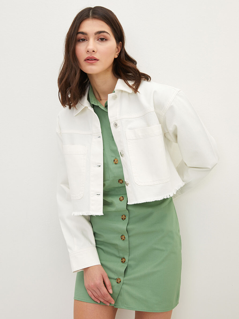 Beyaz Gömlek Yaka Düz Uzun Kollu Crop Kadın Rodeo Jean Ceket-1