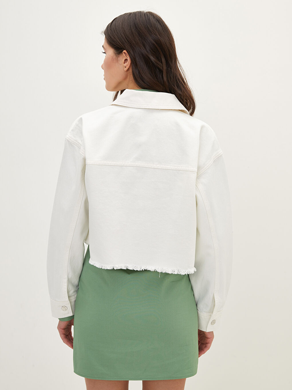 Beyaz Gömlek Yaka Düz Uzun Kollu Crop Kadın Rodeo Jean Ceket-4