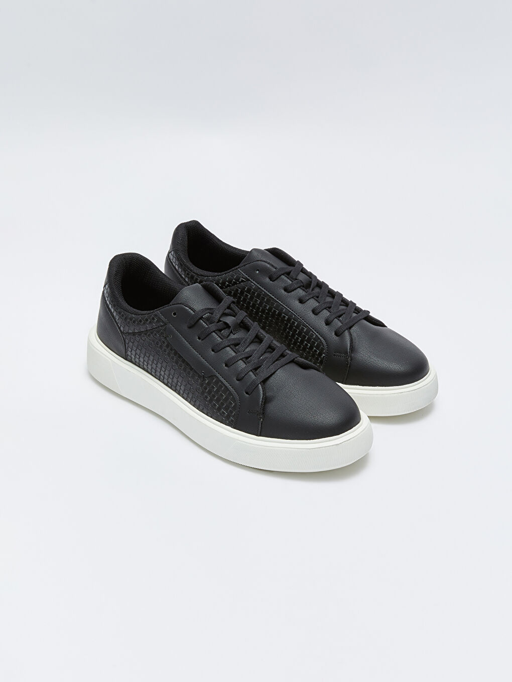 Siyah Kendinden Desenli Bağcıklı Erkek Spor Ayakkabı