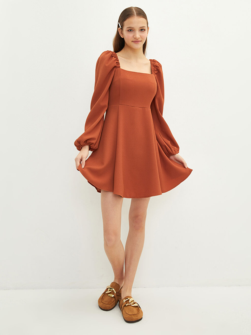 Turuncu Kare Yaka Düz Uzun Kollu Kadın Elbise-1