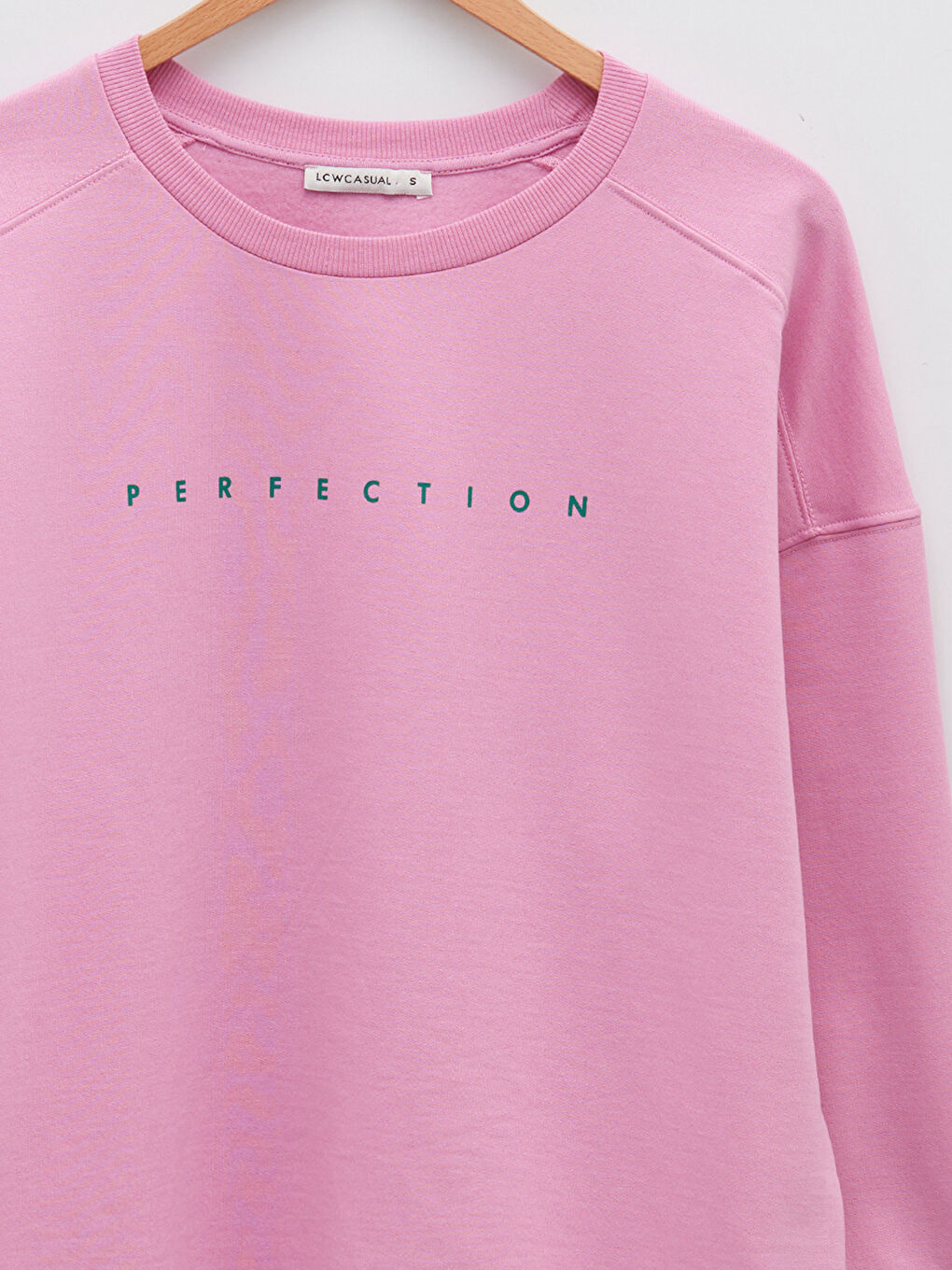 LCW Vision Crew Neck Text Printed Long Sleeve Women's Sweatshirt -S2DT25Z8-FHJ