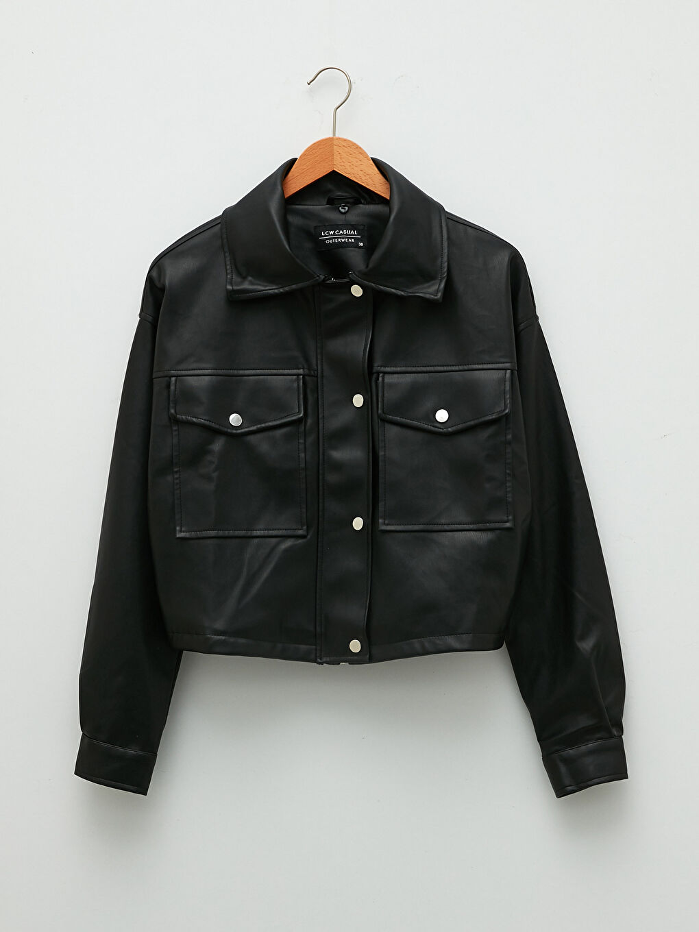 Siyah Gömlek Yaka Düz Uzun Kollu Deri Görünümlü Kadın Mont-10