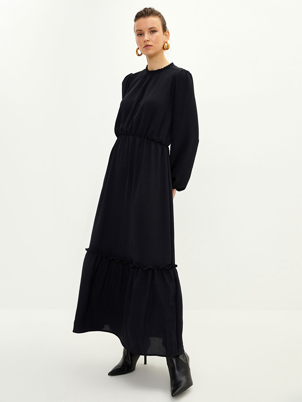 Siyah Fırfırlı Dik Yaka Düz Uzun Kollu Kadın Elbise