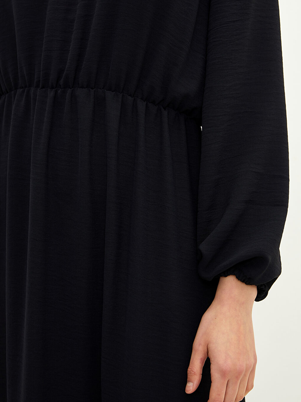 Siyah Fırfırlı Dik Yaka Düz Uzun Kollu Kadın Elbise-3