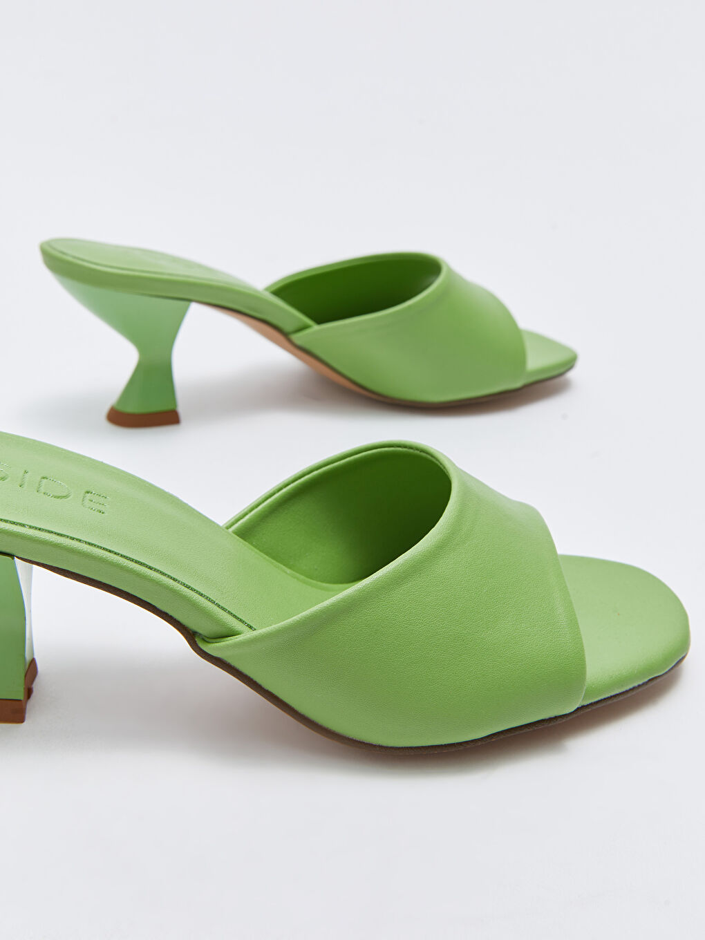 LCW STEPS Women's Leather Look Single Band Heeled Slippers -S2DT80Z8-Q1S