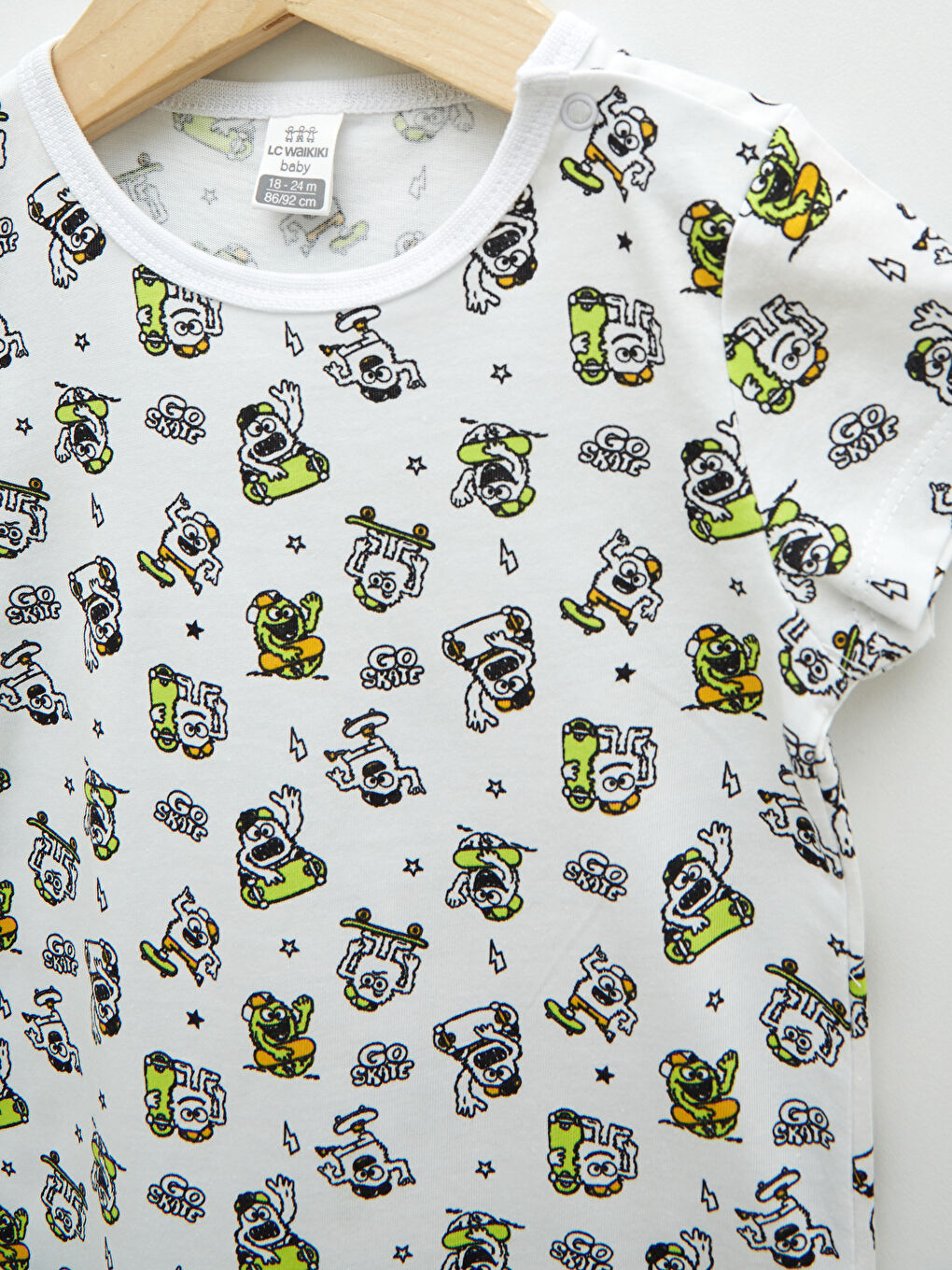 Beyaz Bisiklet Yaka Kısa Kol Baskılı Pamuklu Erkek Bebek Tulum-2