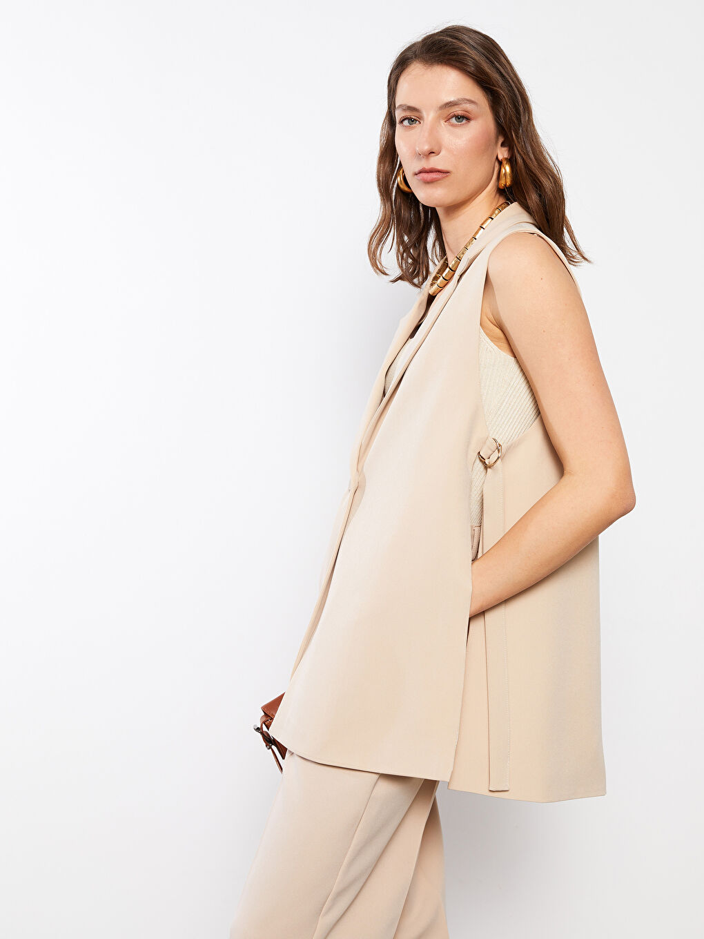 Bej Ceket Yaka Düz Krep Kumaş Kadın Yelek
