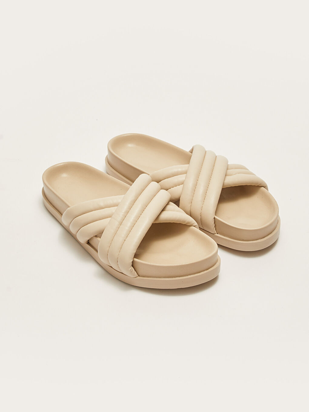 Bej Çapraz Bantlı Kadın Terlik