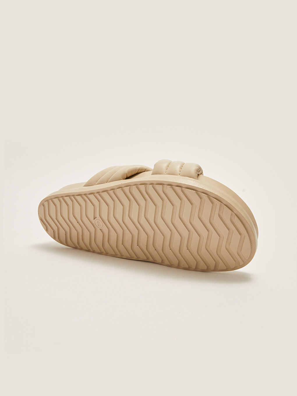 Bej Çapraz Bantlı Kadın Terlik-3