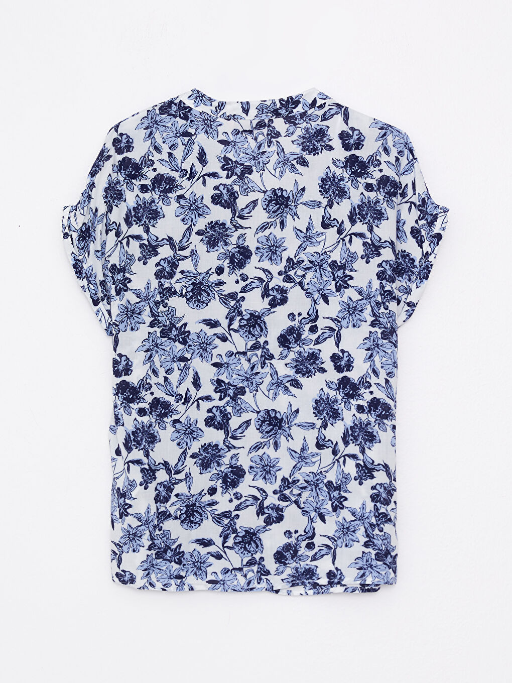 Chemise à Col Rond Floral Manches Courtes en Tissu Froissé pour Femmes-6