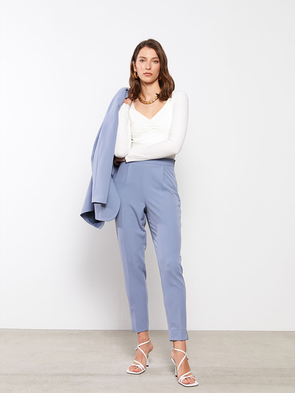 Ekru V Yaka Düz Uzun Kollu Kadın Tişört