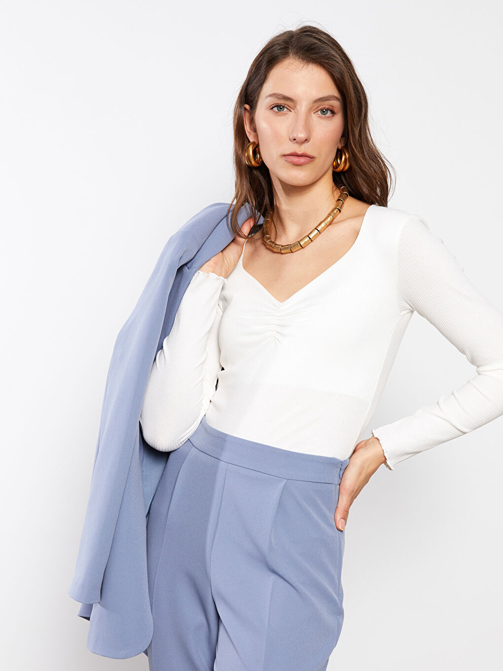 Ekru V Yaka Düz Uzun Kollu Kadın Tişört-1