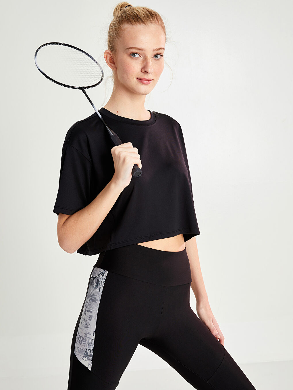 Tricou Crop cu Guler Rotund, Imprimat, Mânecă Scurtă pentru Femei