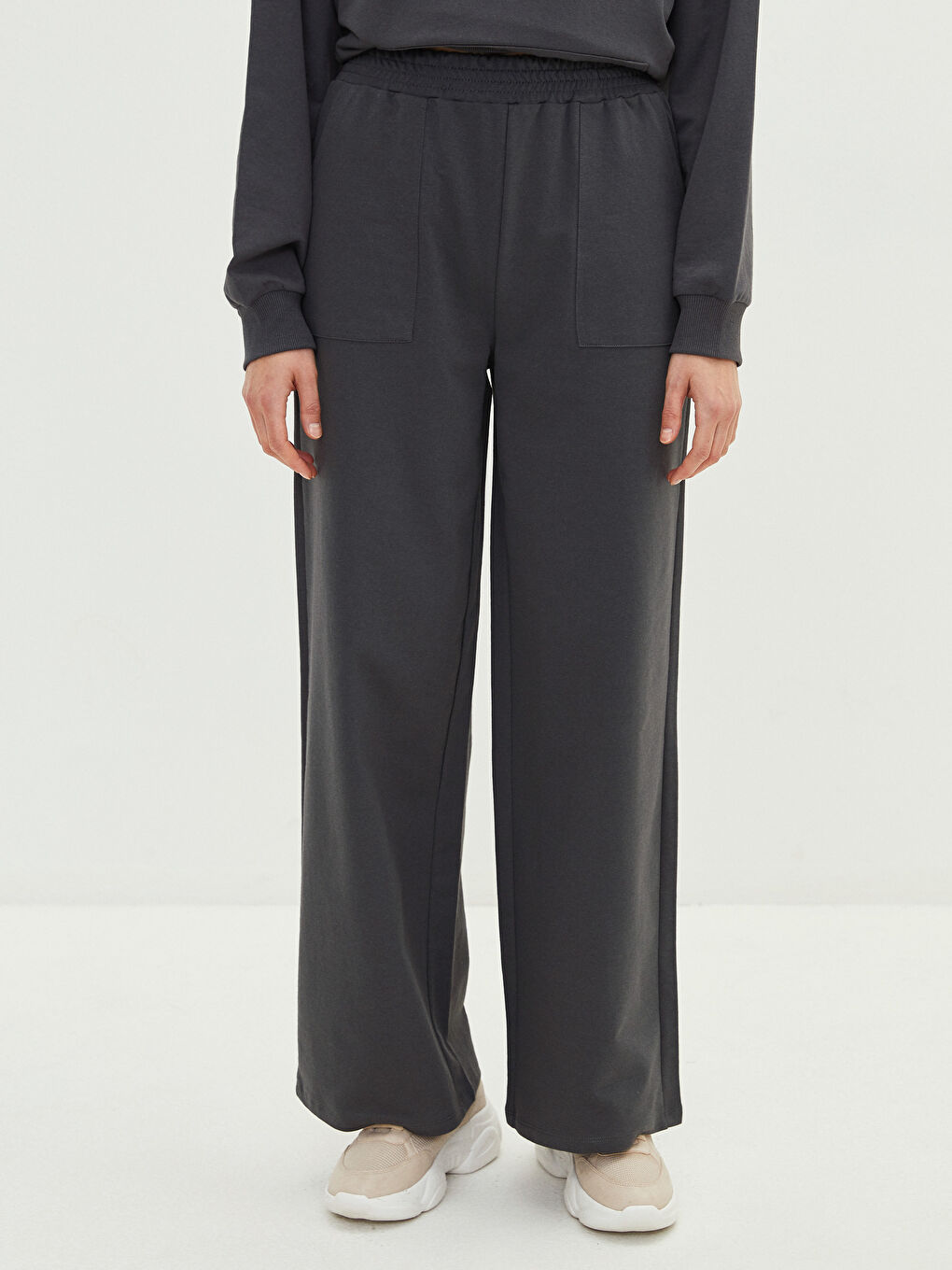 Elastic Waist Straight Pocket Detailed Wide Leg Women's Sweatpants-1