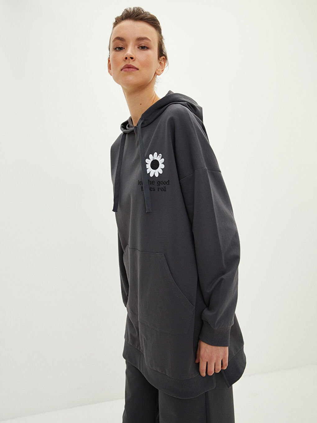 Antrasit Kapüşonlu Baskılı Oversize Kadın Sweatshirt Tunik-1