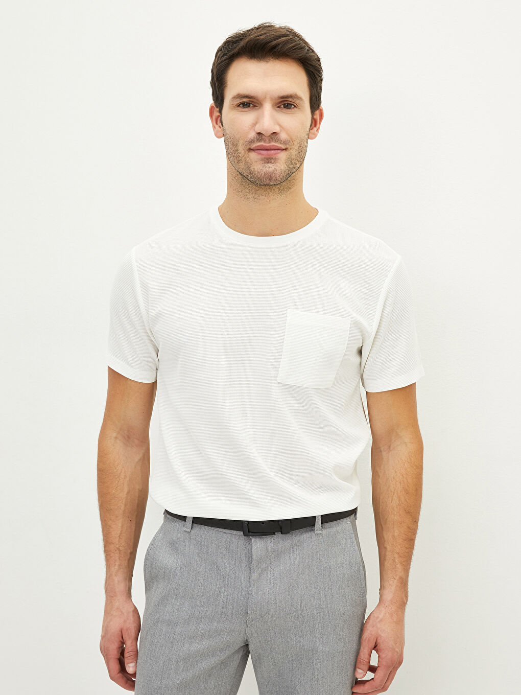 Ekru Bisiklet Yaka Kısa Kollu Erkek Tişört-1