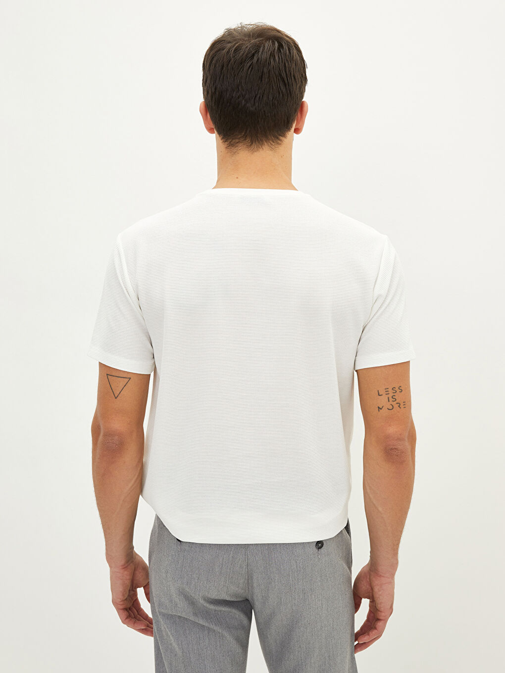 Ekru Bisiklet Yaka Kısa Kollu Erkek Tişört-4