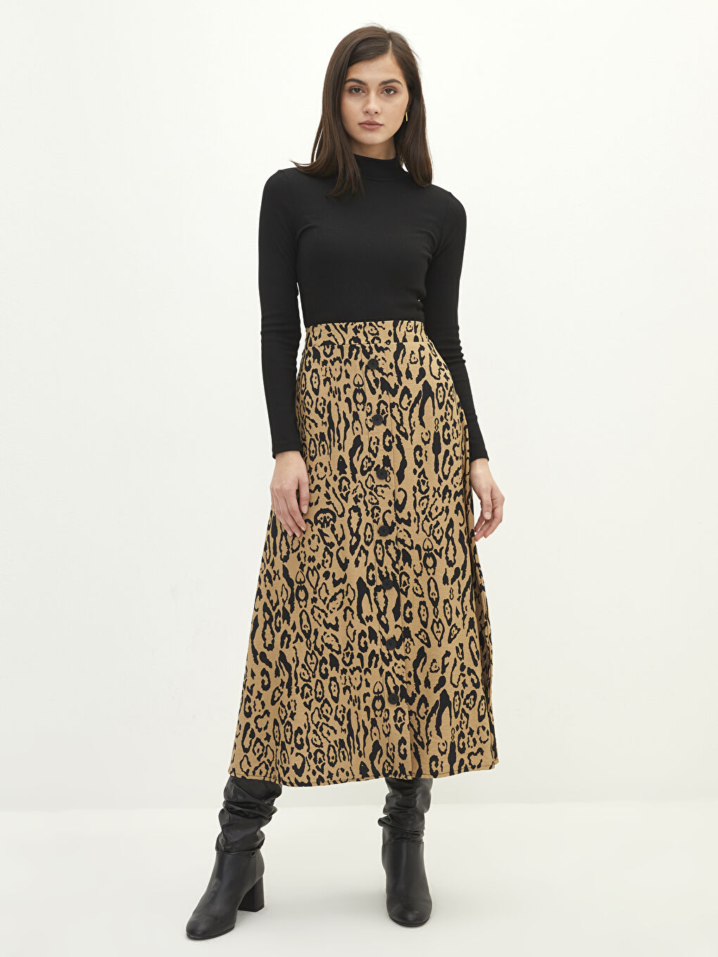 Siyah Beli Lastikli Desenli Düğme Detaylı Kadın Etek-1