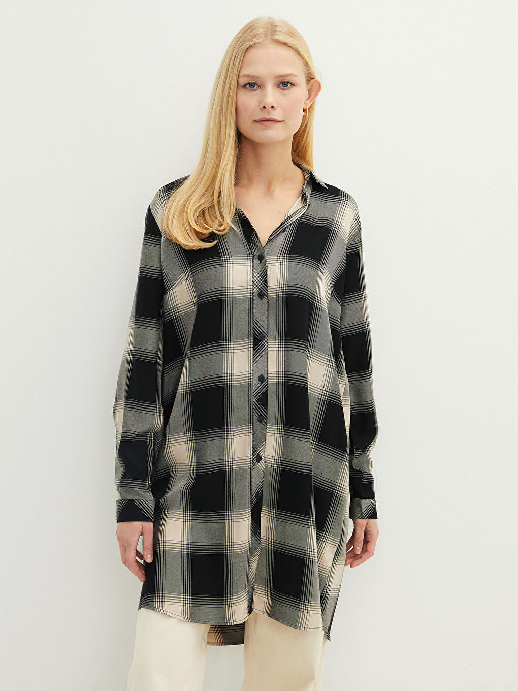 Siyah Ekoseli Uzun Kollu Viskon Kadın Gömlek Tunik-1