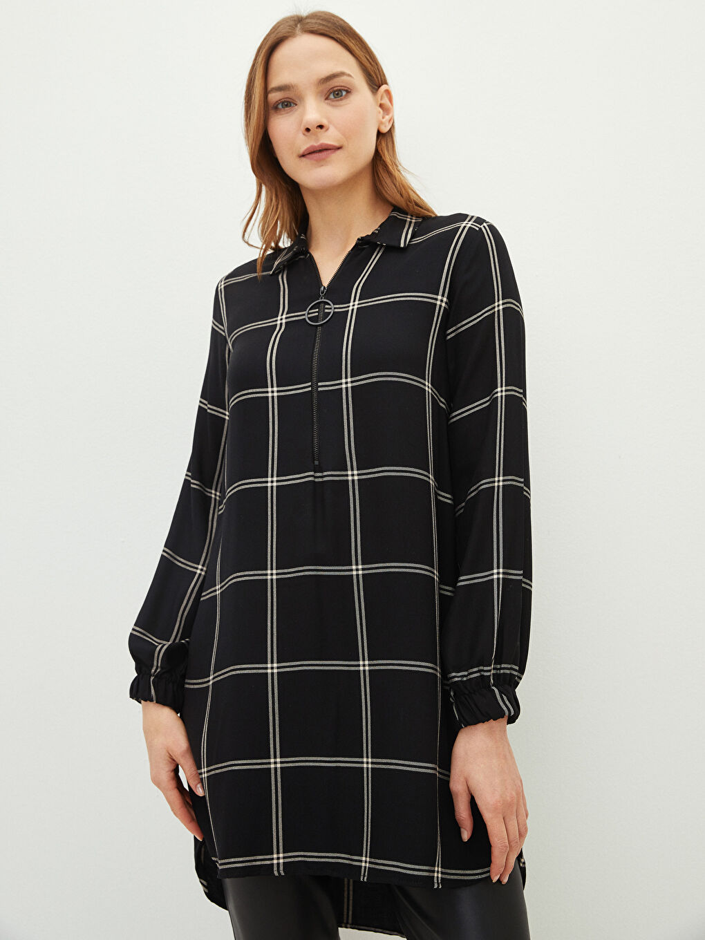 Karirana košulja tunika od viskoze s dugim rukavima za žene