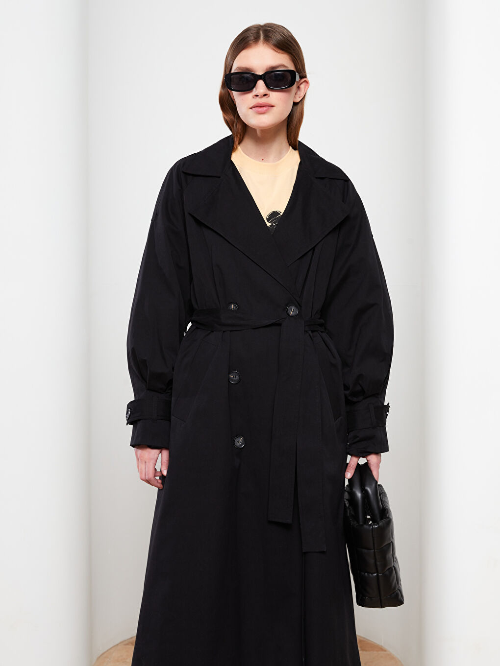 Siyah Ceket Yaka Düz Uzun Kollu Kadın Trençkot-1