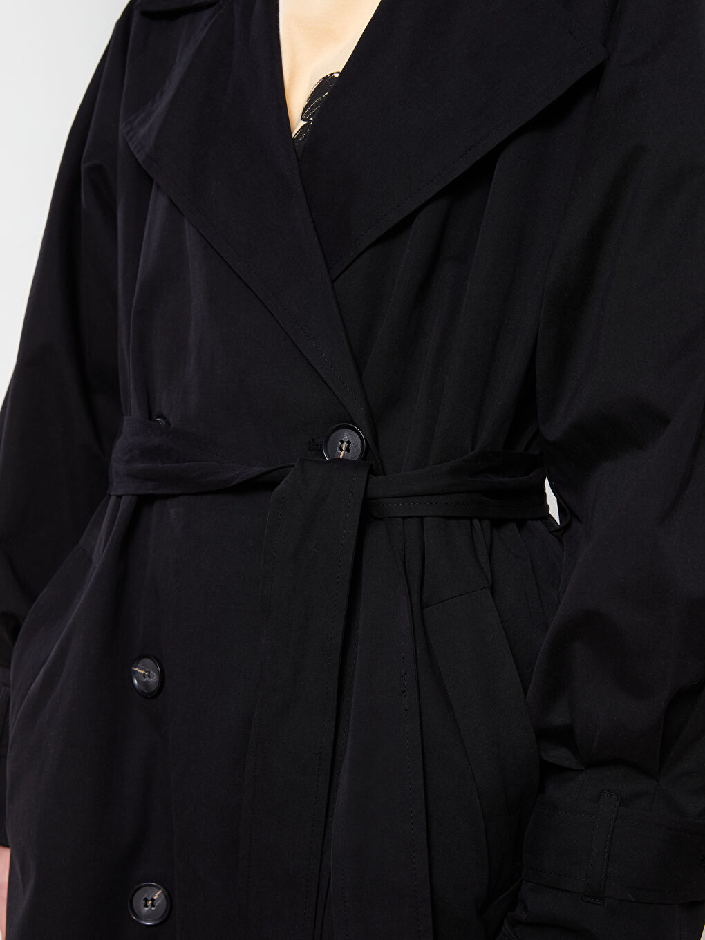 Siyah Ceket Yaka Düz Uzun Kollu Kadın Trençkot-3