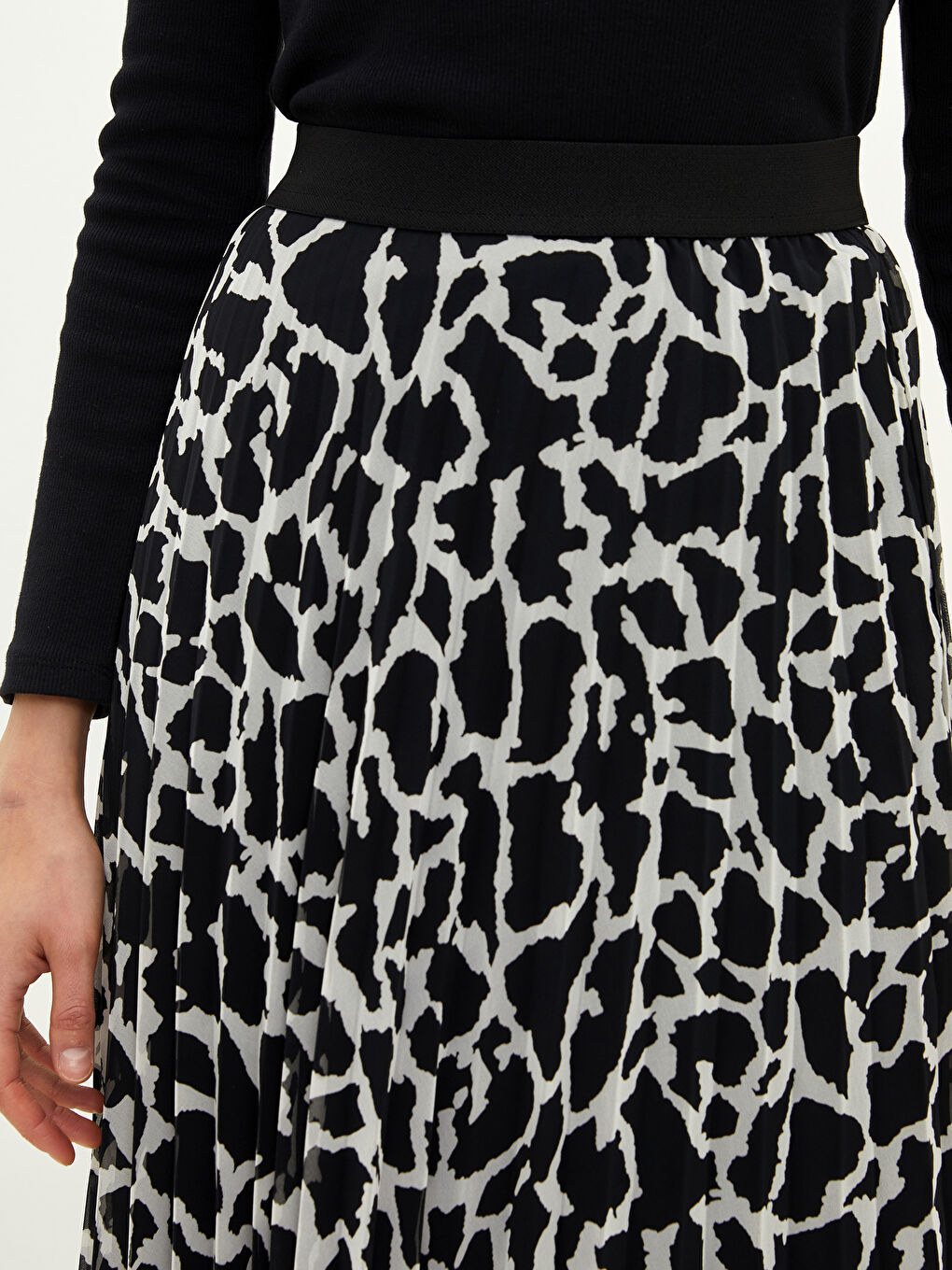 Bej Beli Lastikli Desenli Şifon Kadın Pileli Etek-2