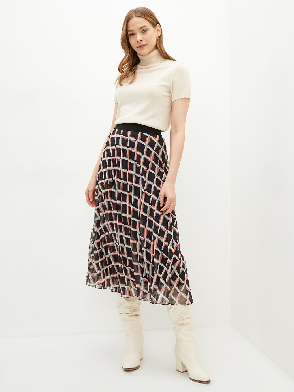 Siyah Baskılı Etek