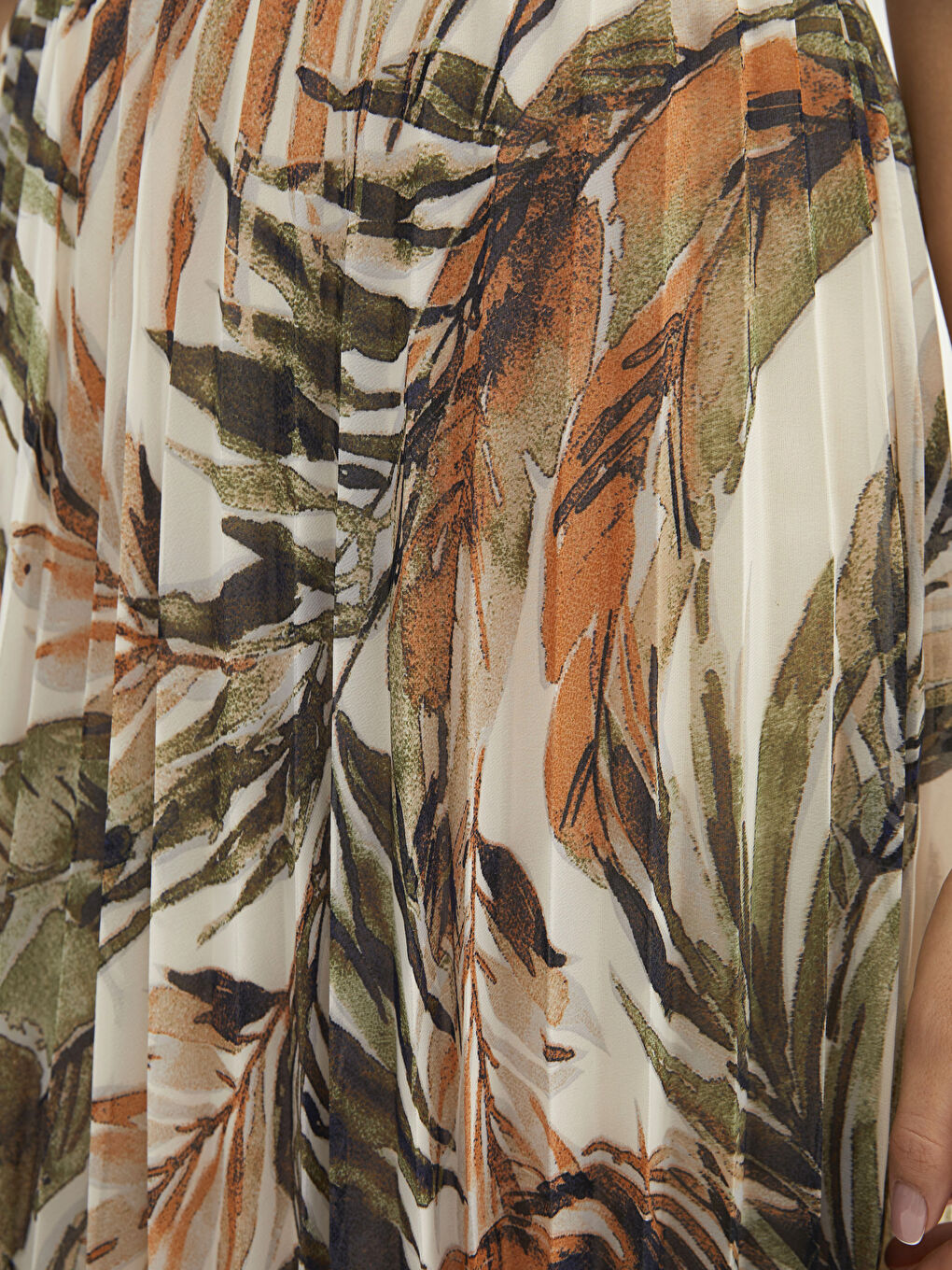 Yeşil Beli Lastikli Desenli Şifon Kadın Pileli Etek-3