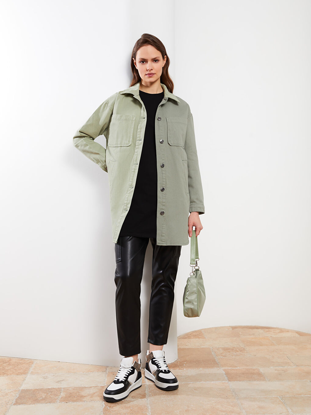 Yeşil Gömlek Yaka Renk Bloklu Uzun Kollu Oversize Gabardin Kadın Ceket-1