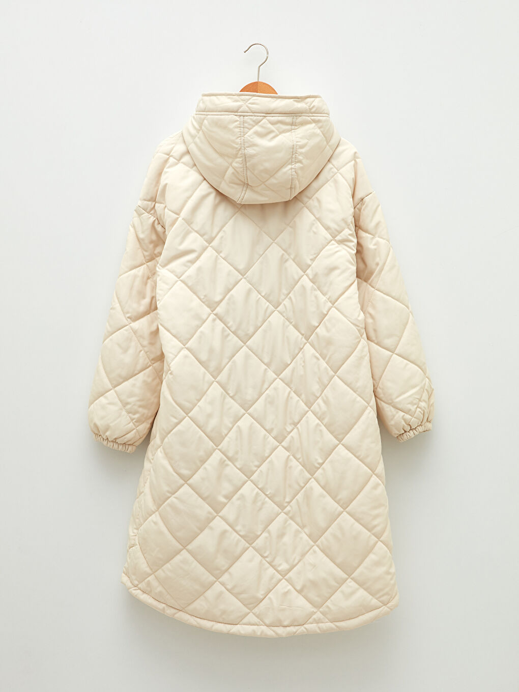 Bej Kapüşonlu Kapitone Desenli Uzun Kollu Kadın Şişme Mont-8