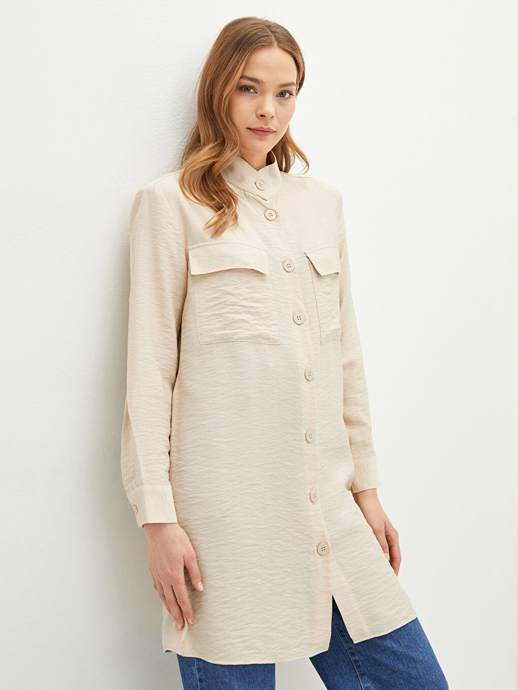 Bej Dik Yaka Düz Uzun Kollu Kadın Tunik