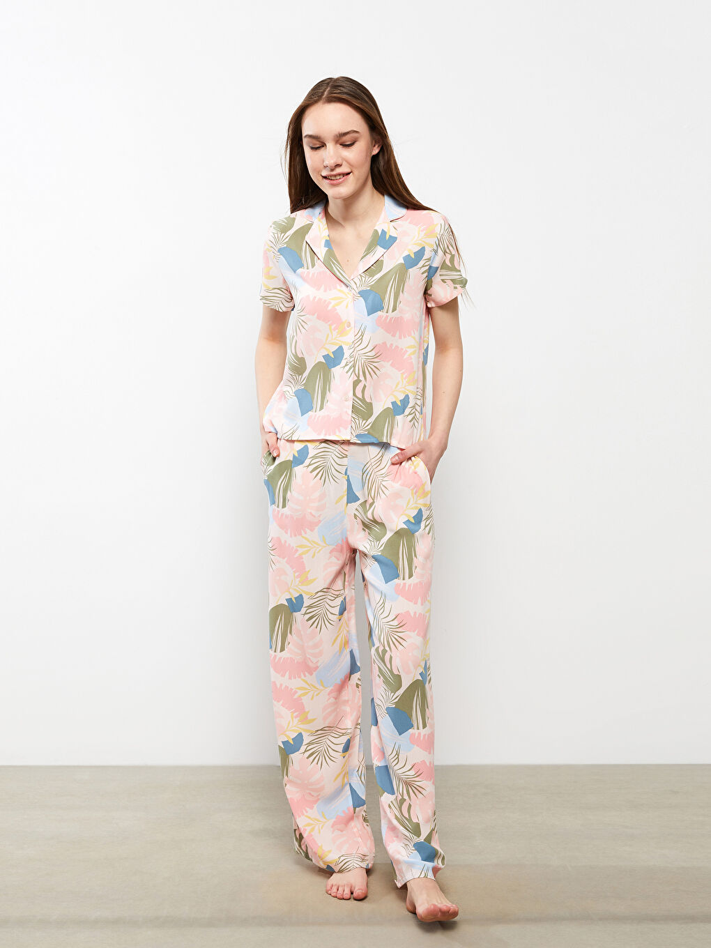 Pembe Gömlek Yaka Desenli Kısa Kollu Viskon Kadın Pijama Takımı-1