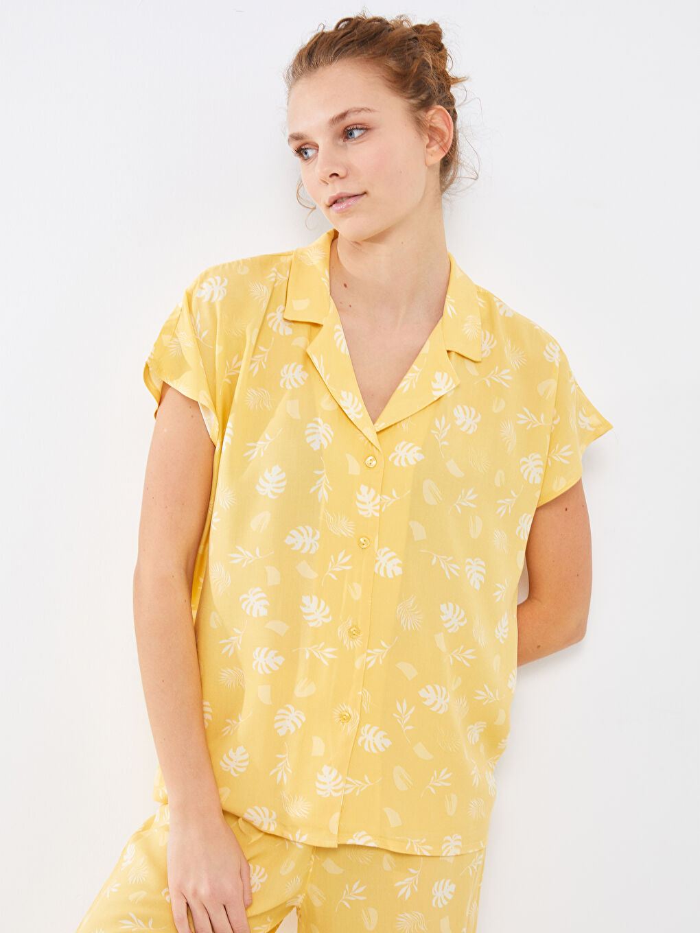 Sarı Gömlek Yaka Desenli Kısa Kollu Viskon Kadın Pijama Takımı-2