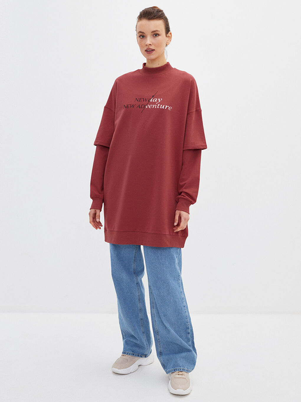 Kırmızı Dik Yaka Baskılı Uzun Kollu Oversize Kadın Sweatshirt Tunik-1