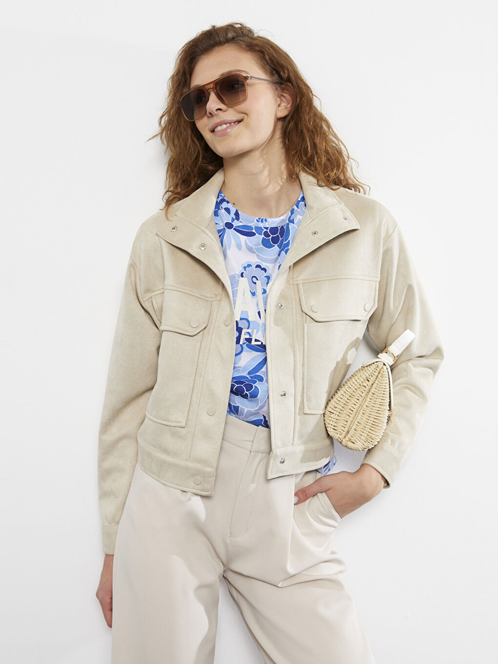 Bej Dik Yaka Kadın Deri Görünümlü Mont-1