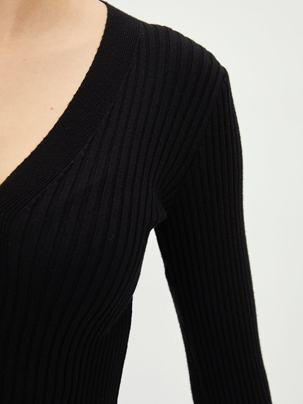 V Neck Women's Knitwear Cardigan-3