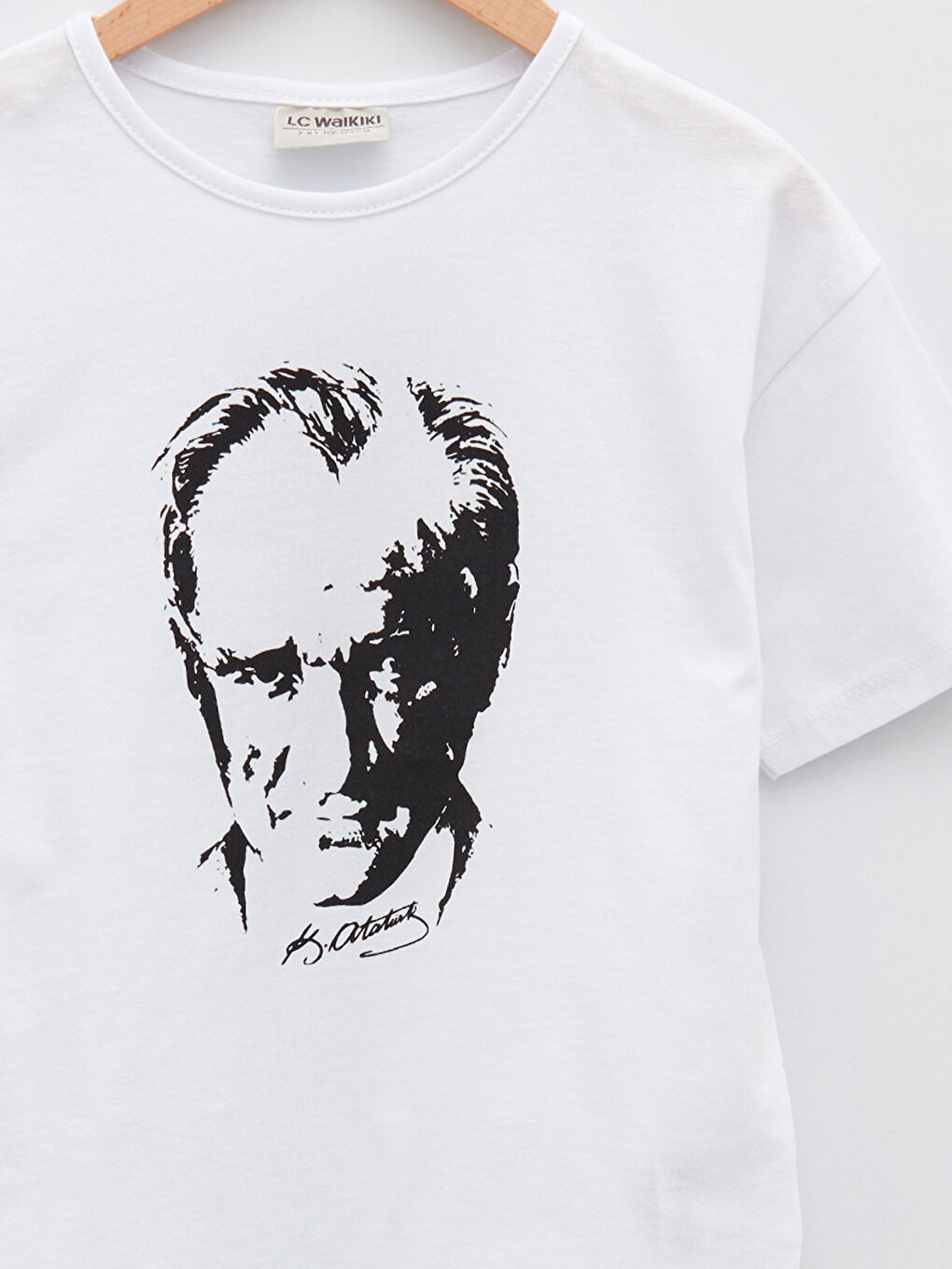 Beyaz Bisiklet Yaka Atatürk Baskılı Kısa Kollu Kız Çocuk Tişört-3